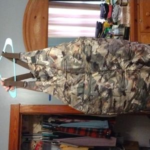 Men's XL Under Armour Hunting Coveralls